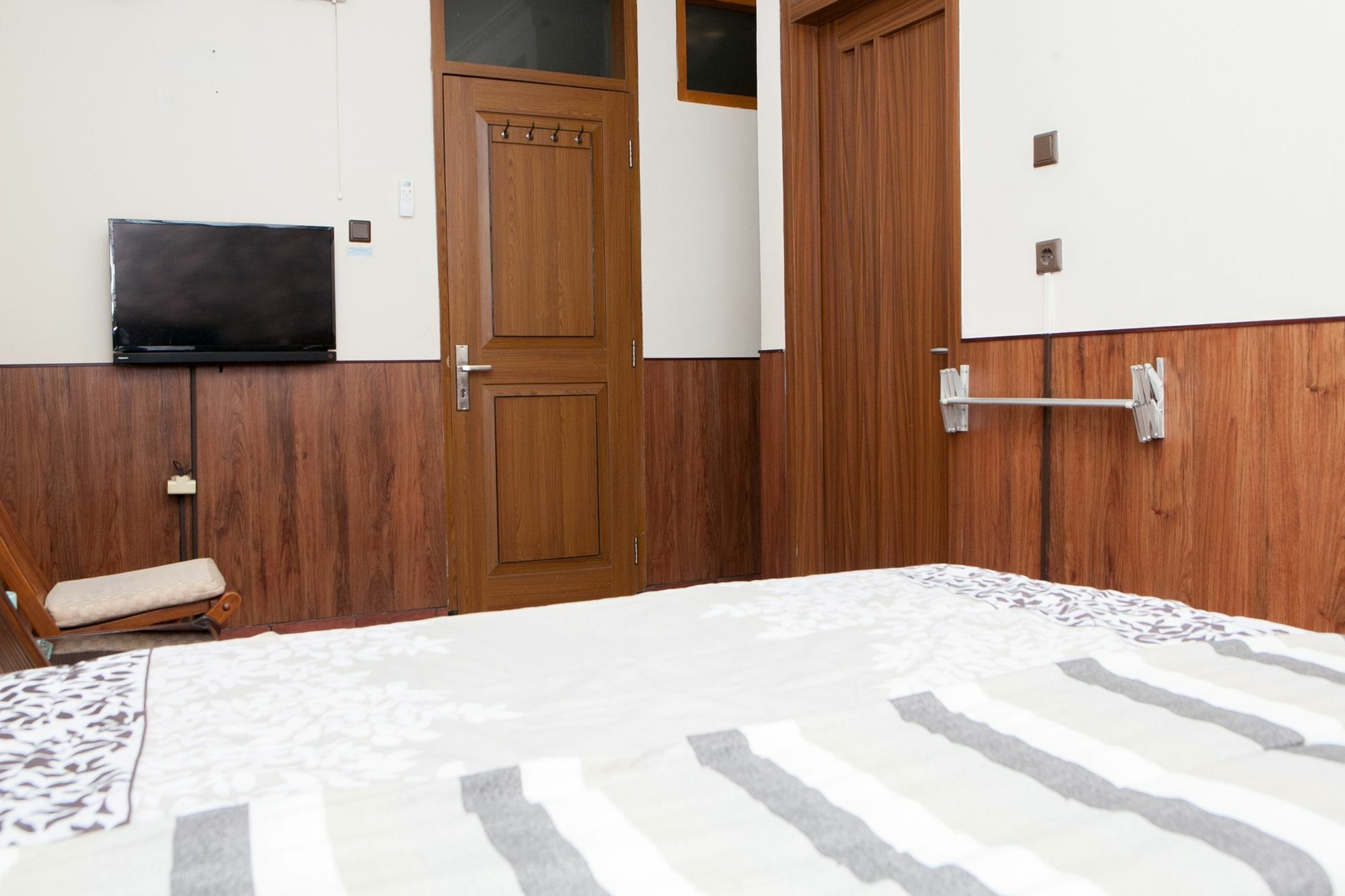 Reddoorz Plus Near Riau Street Bandung Exterior foto