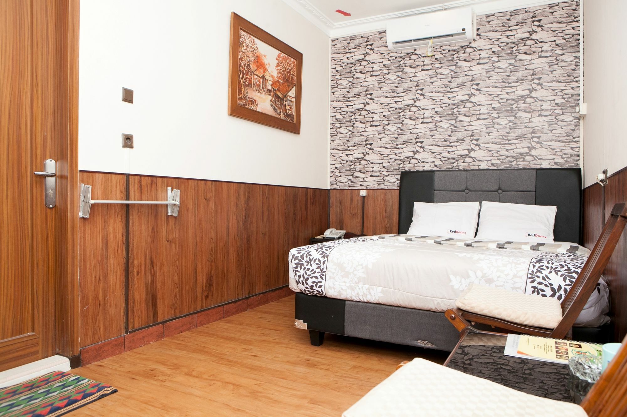 Reddoorz Plus Near Riau Street Bandung Exterior foto