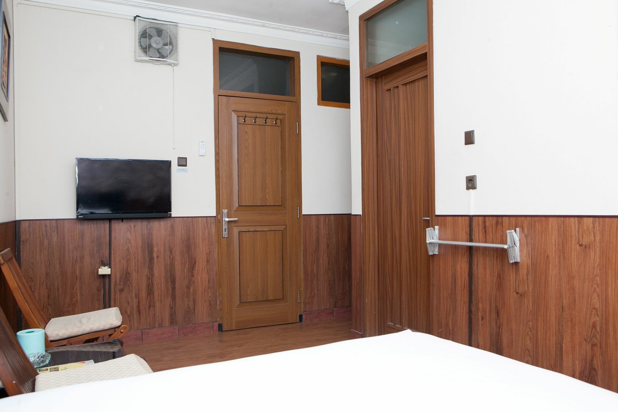 Reddoorz Plus Near Riau Street Bandung Exterior foto