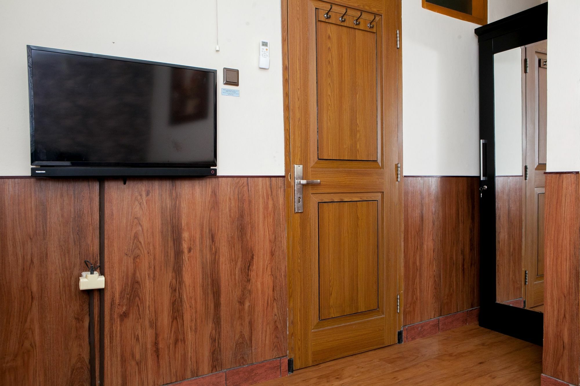 Reddoorz Plus Near Riau Street Bandung Exterior foto